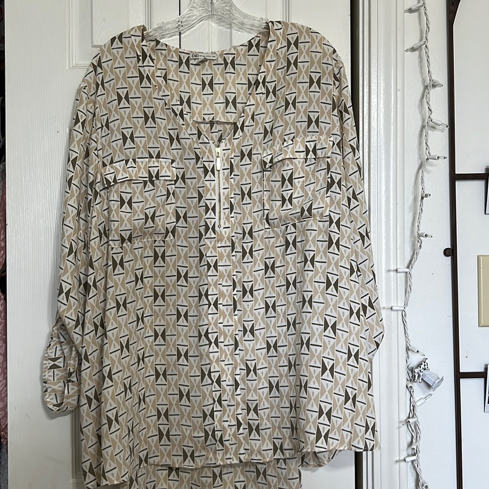 Cato Women’s Dress Blouse Size 22/24W